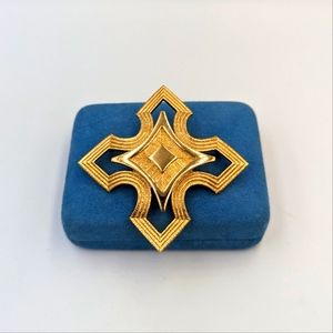 Beautiful Elegant Vintage Cross Style Brushed Polished Gold Tone Monet Brooch